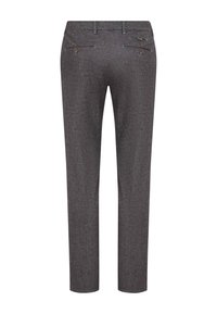 Pantalon habillé gris pour hommes avec passants de ceinture, deux poches arrière boutonnées et une petite poche zippée au-dessus de la poche arrière droite.