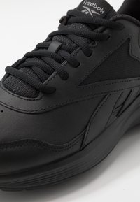 Reebok WALK ULTRA 7 DMX MAX - Kävelykengät - black/cold grey/collegiate royal