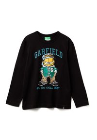 Czarny T-shirt z długim rękawem z nadrukiem przedstawiającym rysunkowego kota w zielonej kurtce i czapce, z napisem "GARFIELD, CZY WCIĄŻ TU JESTEŚ?"