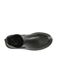 Zapato negro de cuero tipo slip-on con punta redondeada, textura suave, laterales elásticos para facilitar su puesta y plantilla acolchada para mayor comodidad.