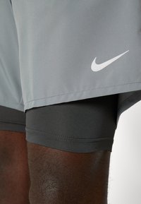 Thumbnail Image 10