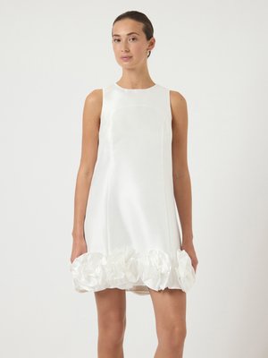 YASELLINA MINI DRESS - Společenské šaty - gardenia