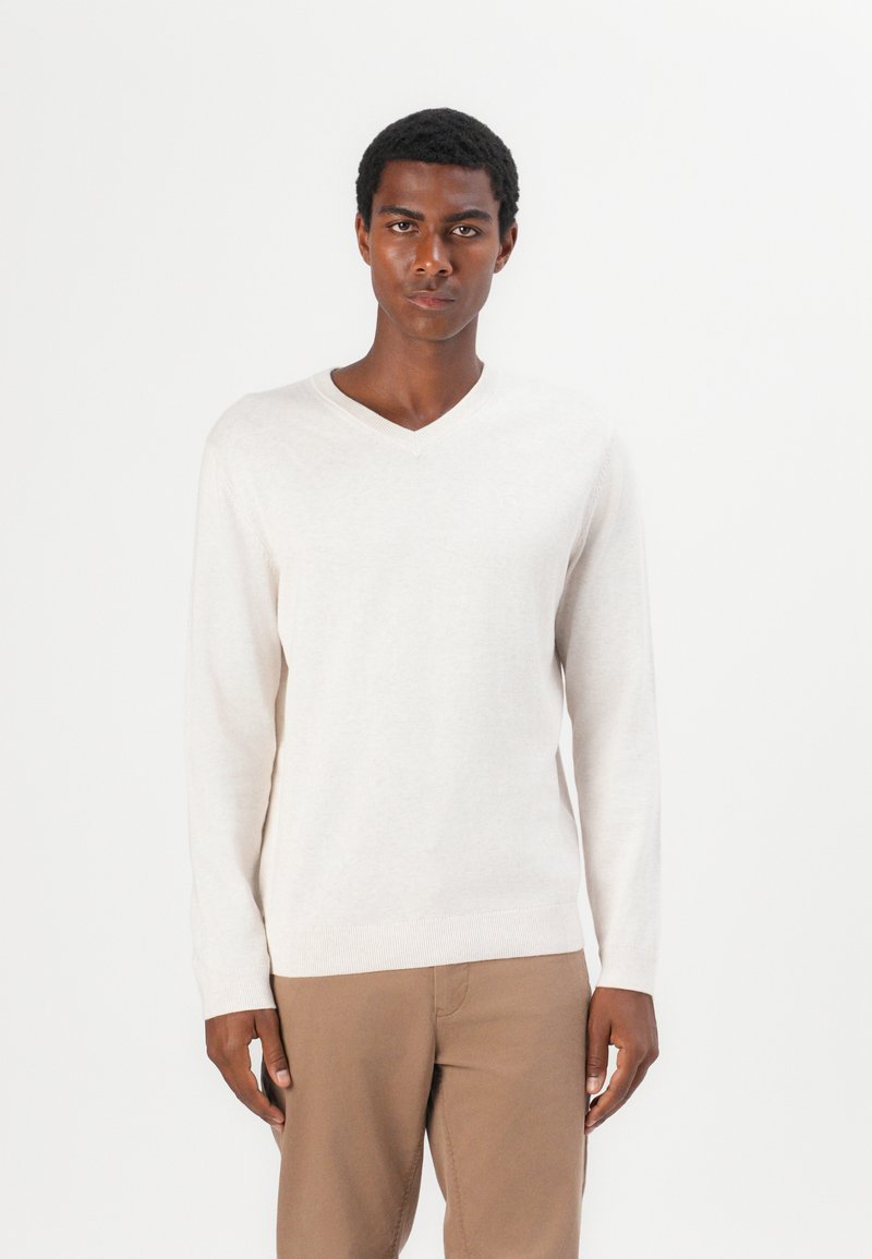TOM TAILOR BASIC V NECK - Neule - soft buttercream melange
