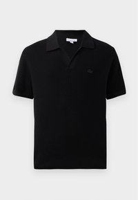 Černé polo tričko s krátkým rukávem a designem ve tvaru V, s jemně strukturovaným povrchem a malým tonálním logem na hrudi. Hladký povrch tkaniny.