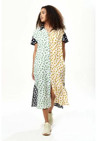 Liquorish ANIMAL PRINT WITH COLLAR - Shirt dress - multi coloured