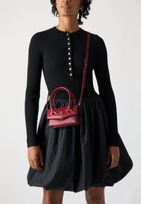 Patrizia Pepe Ručna torba - clash red