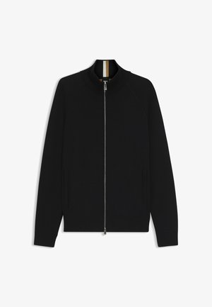 Giacca nera con zip, colletto a coste, maniche raglan, due tasche laterali e texture liscia. Presenta un colletto interno a contrasto.