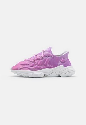 OZWEEGO TECH UNISEX - Sneakers basse - footwear white