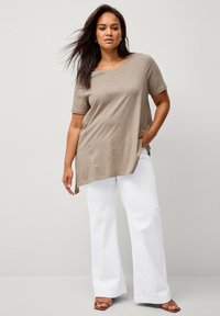 Ellos Plus collection Camiseta básica - dunkelbeige