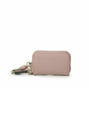 Portafoglio zip in pelle rosa con finitura testurizzata, logo dorato e attacco per portachiavi. Forma rettangolare compatta con angoli arrotondati.