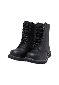 Mustad mustad boots, millel sileda sünteetilisest nahast pealmine osa, paelatega disain, tugevdatud varbaosa ja robustne kummine välispind koos detailse mustriga.