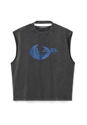 Camicia nera senza maniche in cotone lavato con scollo rotondo e logo blu "LAB Imagining Futures" sul petto.