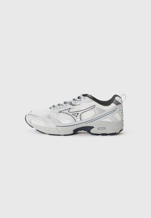 MXR SPORT UNISEX - Sneakers laag - nimbus cloud/silver-coloured