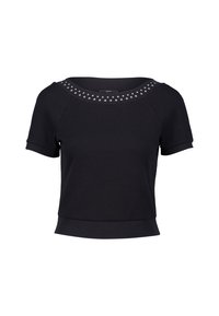 Zwarte T-shirt met korte mouwen en ronde halslijn, versierd met twee rijen zilveren studs en een aansluitende tailleband.
