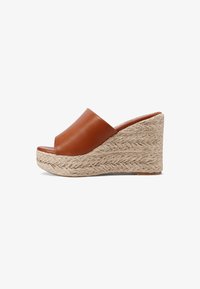 Non selezionato, marrone