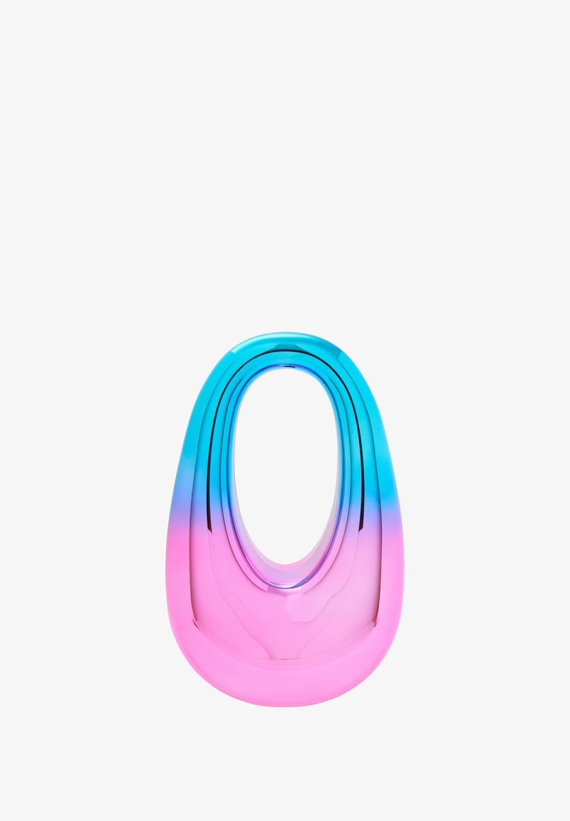 Spalvotas plastikinis objektas apvalios ovalios formos, su gradientu nuo mėlynos iki rožinės. Glotnus paviršius su blizgiu finišu.