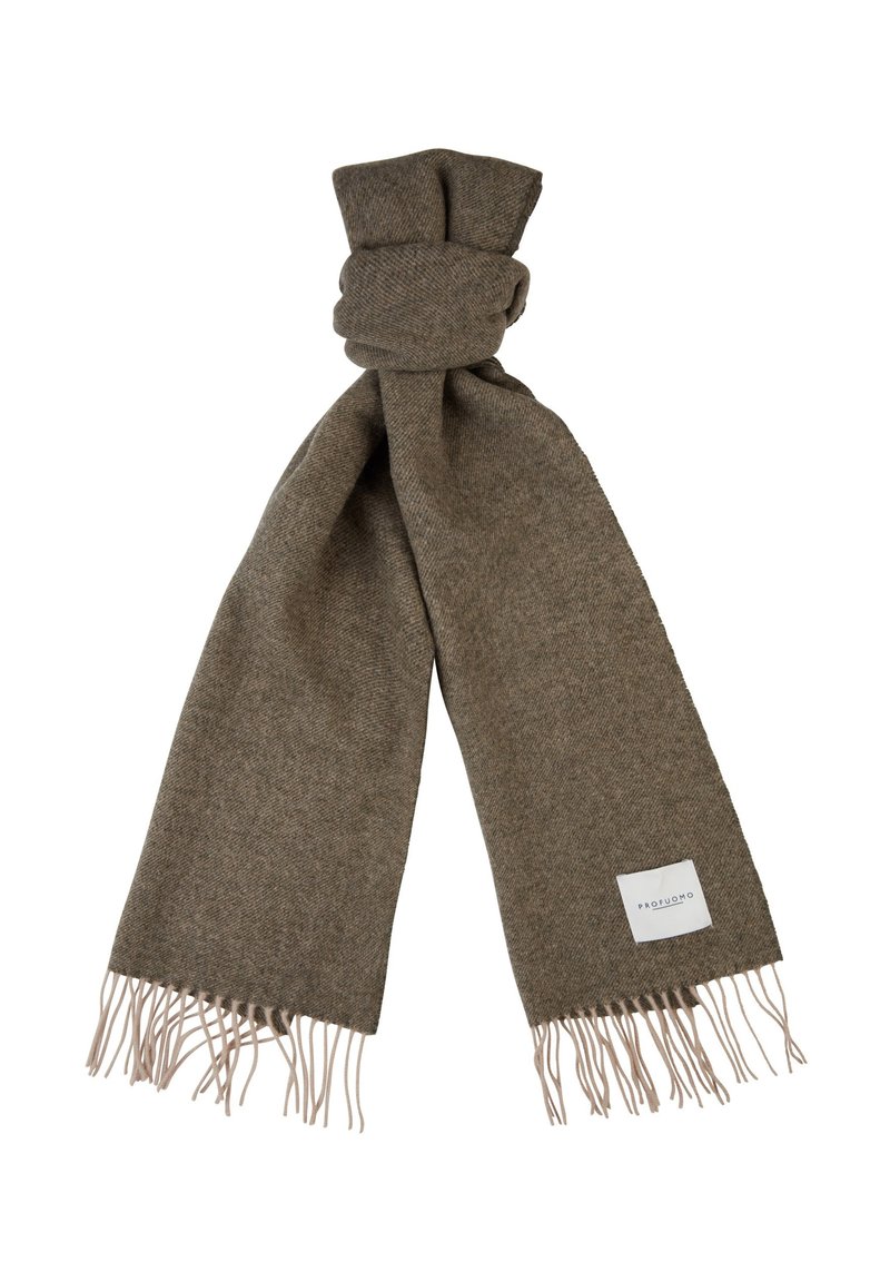 Écharpe en laine marron avec une texture douce, des extrémités à franges et un design plié, avec une étiquette de marque blanche clairement cousue à une extrémité.
