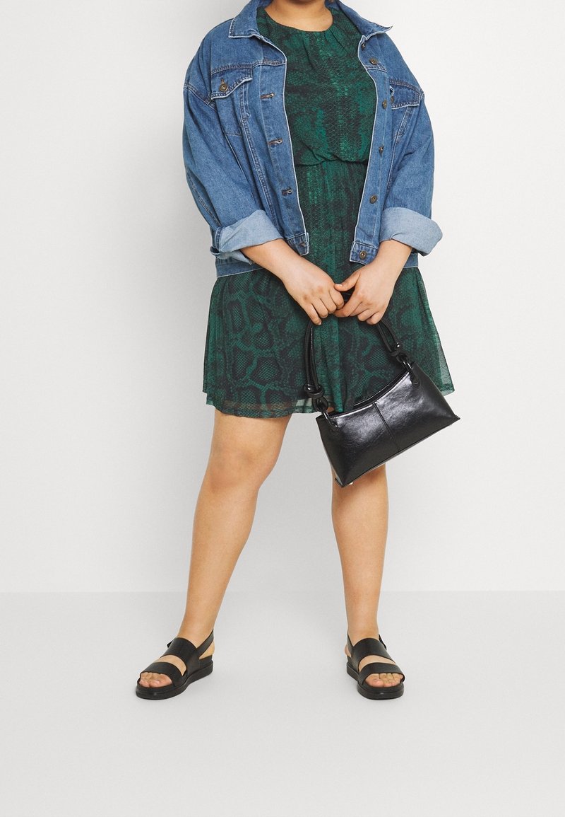 Simply Be Day dress - green - (Pre-owned) - Zalando.ie