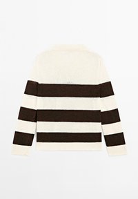 Maglione lavorato a maglia con scollo rotondo, caratterizzato da righe orizzontali in crema e marrone scuro. Tessuto testurizzato con polsini e orlo a coste.