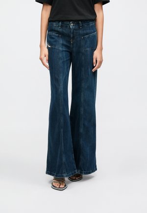 AKII - Jean flare - 01