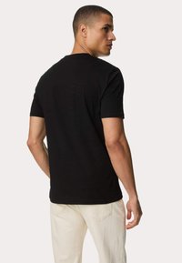 Marks & Spencer - T-shirt basic