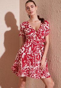 LELA REGULAR FIT - Day dress - bordeaux