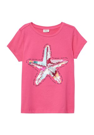 Rosa Baumwoll-T-Shirt mit einem Seestern-Design aus Pailletten und dem Text "SEA STAR" sowie "BEACH VIBES", der es umgibt. Kurze Ärmel.