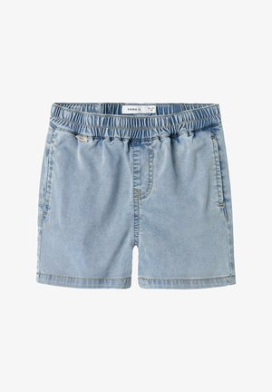 Shorts di denim azzurro chiaro con cintura elastica, due tasche laterali e orlo cucito due volte. Texture morbida e vestibilità rilassata.