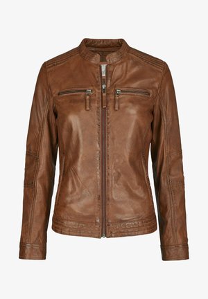 Braune Lederjacke mit tailliertem Schnitt, Stehkragen, zwei mit Reißverschluss versehenen Brusttaschen und vertikalen Nähdetails. Glatte Textur.