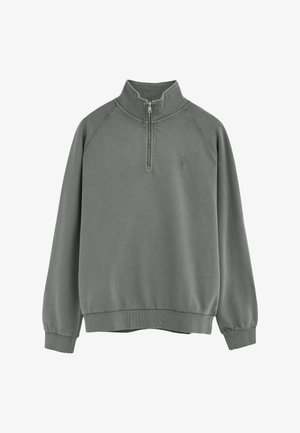 Dunkelgrüner Langarm-Pullover mit einem Viertel-Reißverschluss am Kragen, gerippten Bündchen und Saum sowie einem kleinen gestickten Logo auf der Brust.