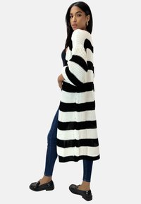 Elara Strickjacke - schwarz