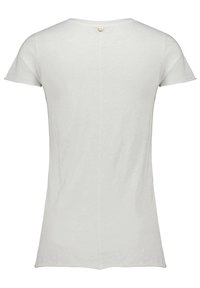 Witte korte mouw shirt met een ronde hals en een knoopdetail op de rug. Gemaakt van een zachte stof, met een gladde textuur en een standaard pasvorm.