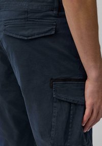 s.Oliver Shorts - tiefblau