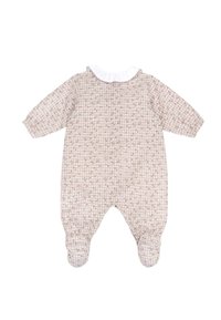 Grenouillère pour bébé à carreaux beige et crème avec un col en dentelle blanche, des manches longues et un design avec pieds. Présente de petites accents floraux.