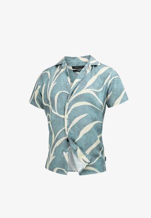 Kurze Hemdsärmel aus einem hellblauen Stoff mit strukturiertem Muster, das weißliche blattähnliche Designs und eine Knopfleiste vorne aufweist.