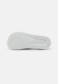 EA7 Emporio Armani Ciabatte da mare - white/black