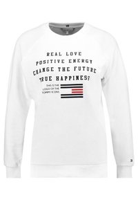 Felpa bianca a maniche lunghe con testo motivazionale nero e un logo a righe rosse e nere centrato sul davanti.