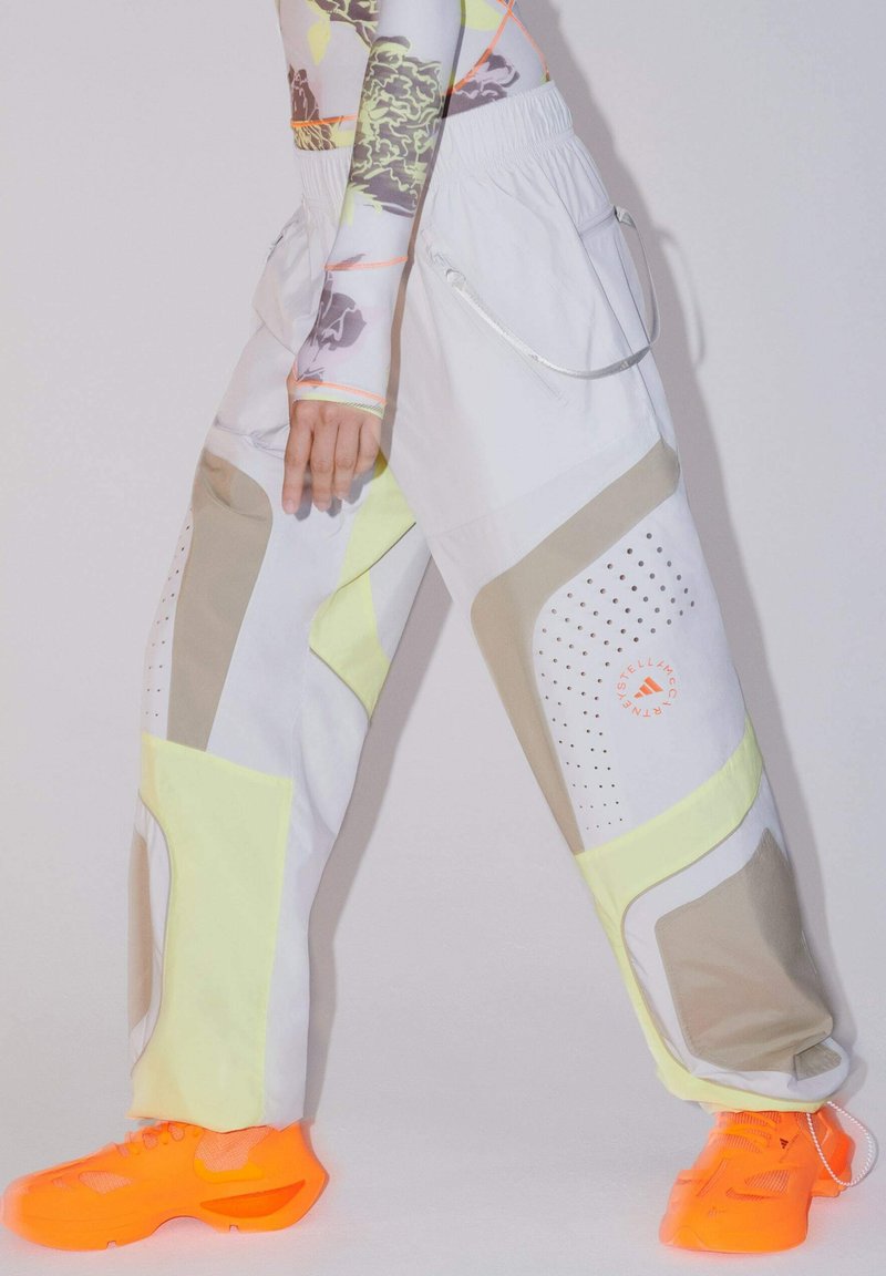 adidas by Stella McCartney ASMC TP - Trainingsbroek - chalk pearl trace khaki