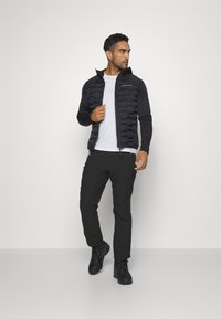 Peak Performance ARGON HYBRID HOOD - Jakna za prosti čas - black