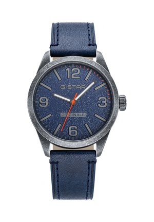 Orologio con quadrante tondo blu texturizzato, lancette argentate per ore e minuti, lancetta arancione per i secondi, indici delle ore argentati e cinturino in pelle blu.