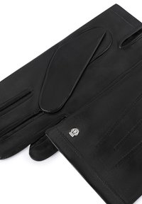 Guanti in pelle nera con una texture liscia, caratterizzati da un design cucito e un piccolo logo metallico sull'orlo.