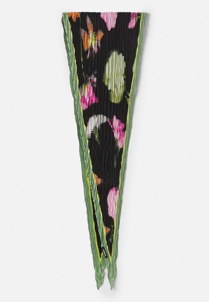 Multifarvet plisseret tørklæde i sort med blomstertryk i pink, orange og grøn; har en kontrasterende grøn kant langs kanterne.