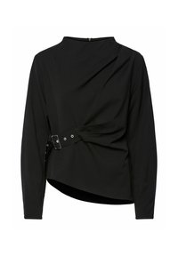 Haut noir à manches longues avec un col montant, un ourlet asymétrique et un détail de ceinture décoratif sur le côté gauche. Tissu lisse et extensible.