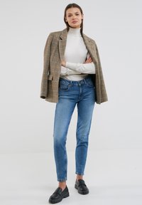 Big Star MAGGIE - Džinsi ar pakāpeniski sašaurinātiem galiem - aquablau