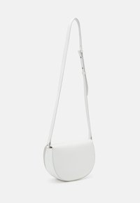 Calvin Klein DAILY SADDLE BAG - Skuldertasker - bright white