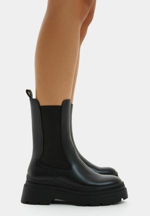 Bershka Plateaustøvletter - black