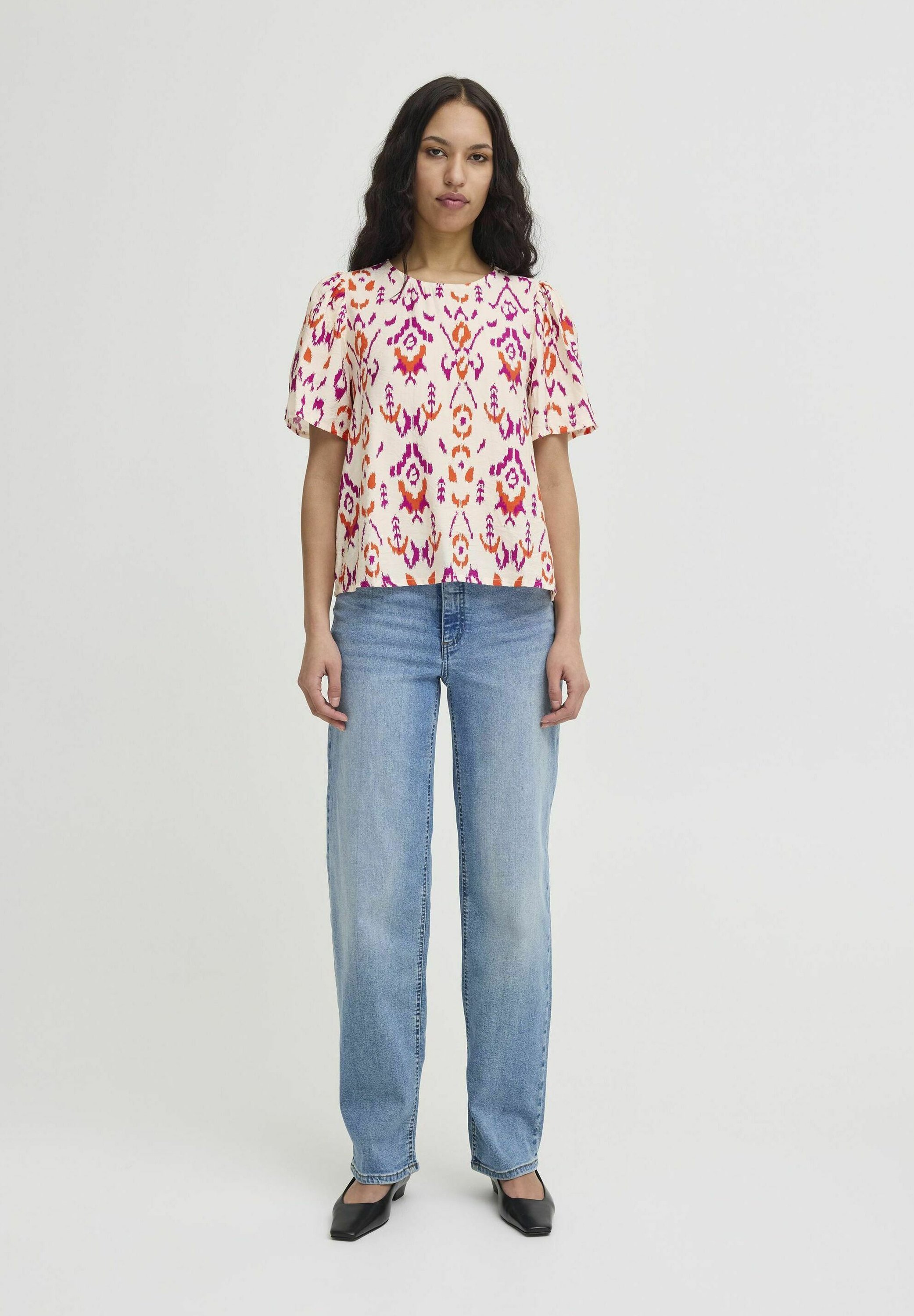 売れ筋商品|||イチ シャツ レディース トップス IXHARPER - Blouse - mars red flower print イチ レディース Tシャツ トップス IXHARPER - Print T-shirt