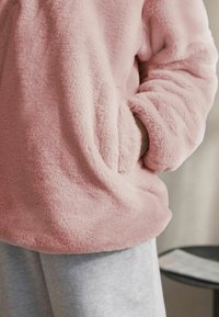 Next Vesta od flisa - pink
