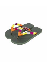 Klapki z ciemnozieloną gumową podeszwą, wielokolorowe paski w różowym, pomarańczowym, żółtym i białym kolorze, z metalowym palcem.