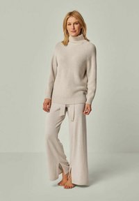 YOU LOOK PERFECT EVE - MERINO KNIT SWEATER WITH STAND-UP COLLAR - Strickpullover - beige